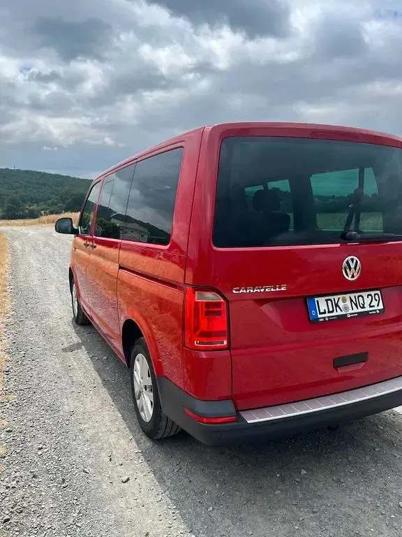 Gebraucht VW Caravelle 150 PS (110 kW) 2016 Rot Van