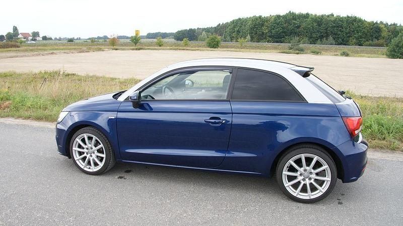 Blau Gebraucht 2015 Audi A1 Kleinwagen | 11.000 € (Fairer Preis) - Bild 1/4