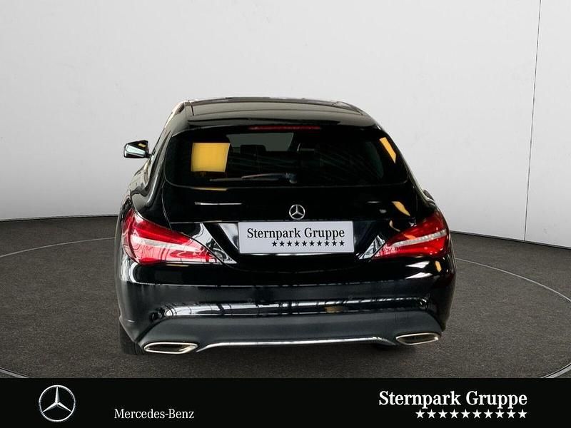 Gebraucht Mercedes CLA180 Shooting Brake Urban 122 PS (89 kW) 2019 Schwarz Kombi