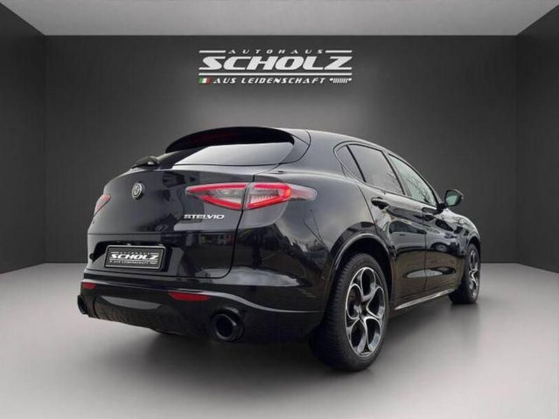 Gebraucht Alfa Romeo Stelvio Veloce 209 PS (153 kW) 2023 Nero vulcano, metallic SUV