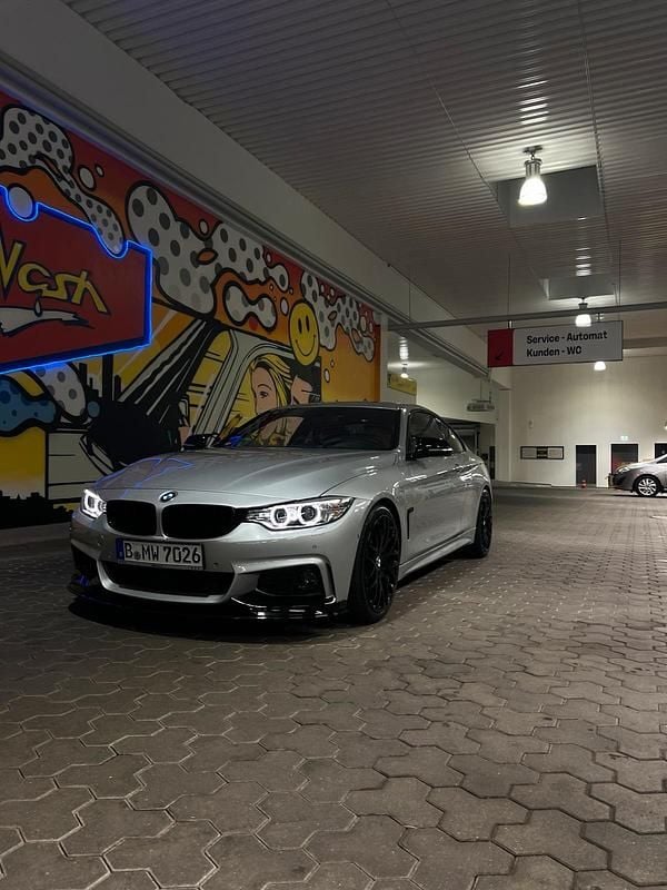 Silber Gebraucht 2013 BMW 430 M Sport Coupé | 24.699 € (Etwas zu teuer) - Bild 1/4