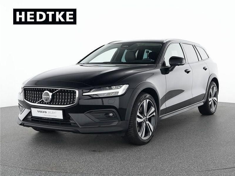 Schwarz Gebraucht 2023 Volvo V60 CC Ultimate Kombi | 46.550 € (Teuer) - Bild 1/4