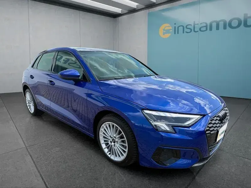 Gebraucht Audi A3 116 PS (85 kW) 2024 Blau Limousine