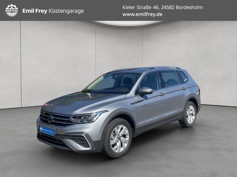 Silber Gebraucht 2024 VW Tiguan Allspace Life SUV | 33.980 € (Superpreis) - Bild 1/4