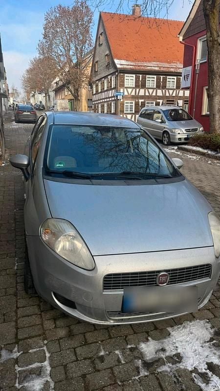 Gebraucht Fiat Punto 77 PS (56 kW) 2009 Grau Kleinwagen