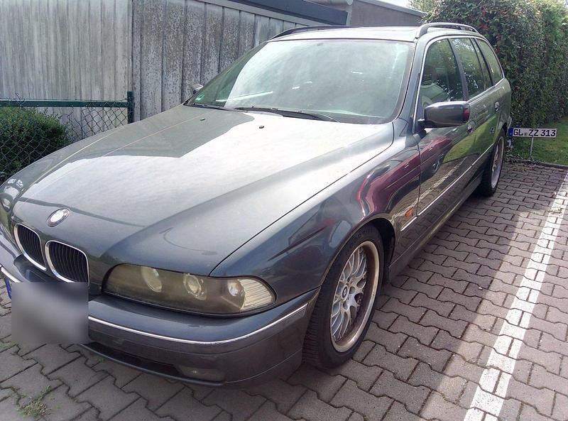 Second-hand BMW 523 170 CP (125 kW) 2000 Gri Break