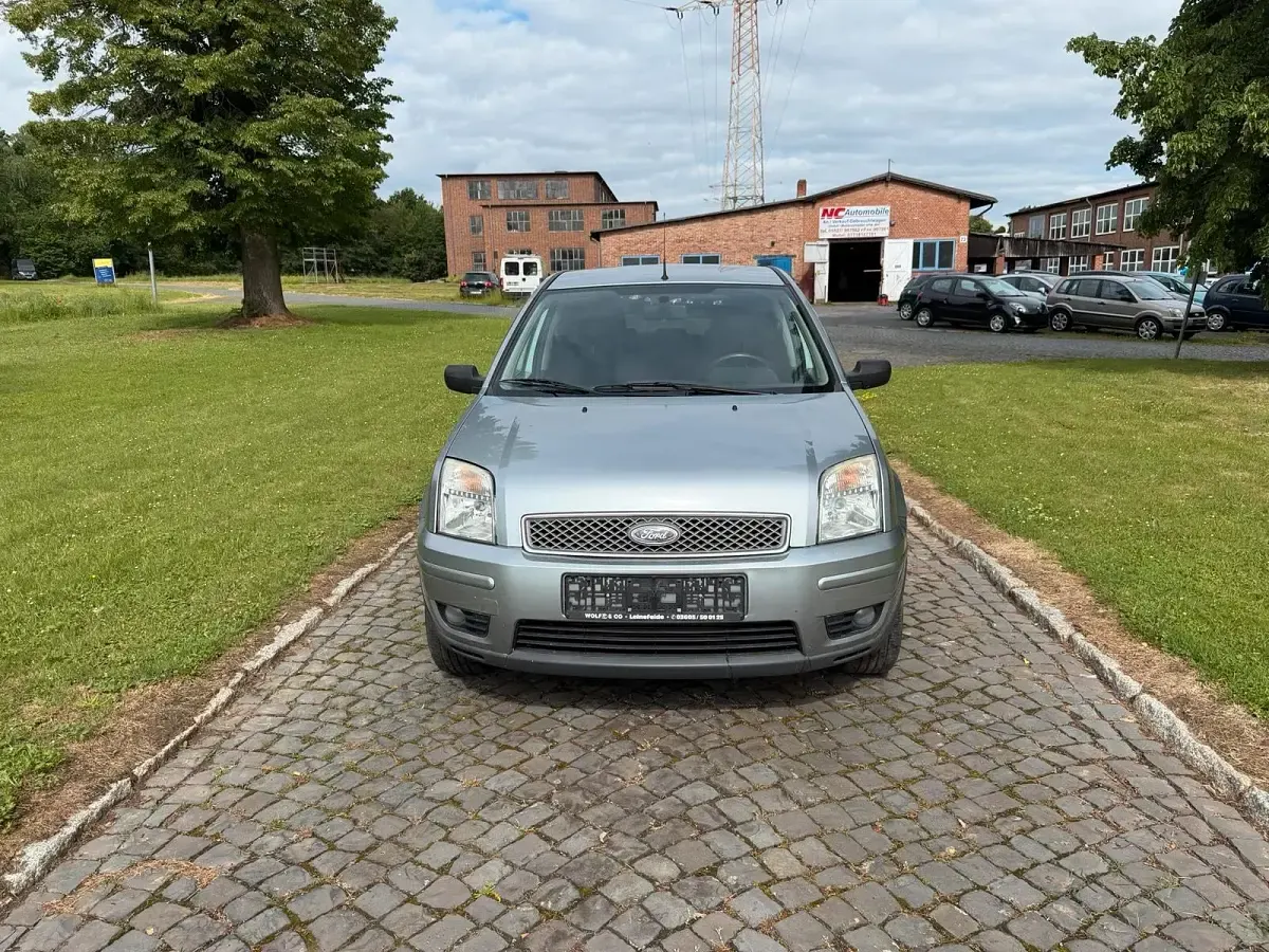 Gebraucht Ford Fusion 101 PS (74 kW) 2005 Blau Kleinwagen
