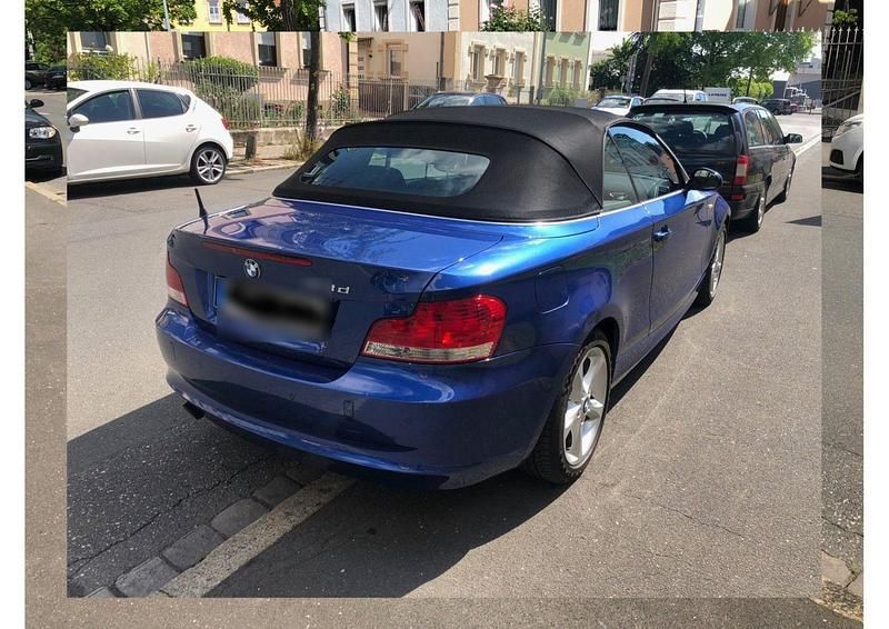 Gebraucht BMW 123 Cabriolet 204 PS (150 kW) 2009 Blau Cabrio