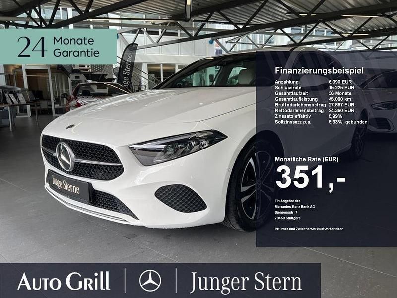 Polarweiß Gebraucht 2024 Mercedes A180 Progressive Kombi | 29.320 € (Fairer Preis) - Bild 1/4
