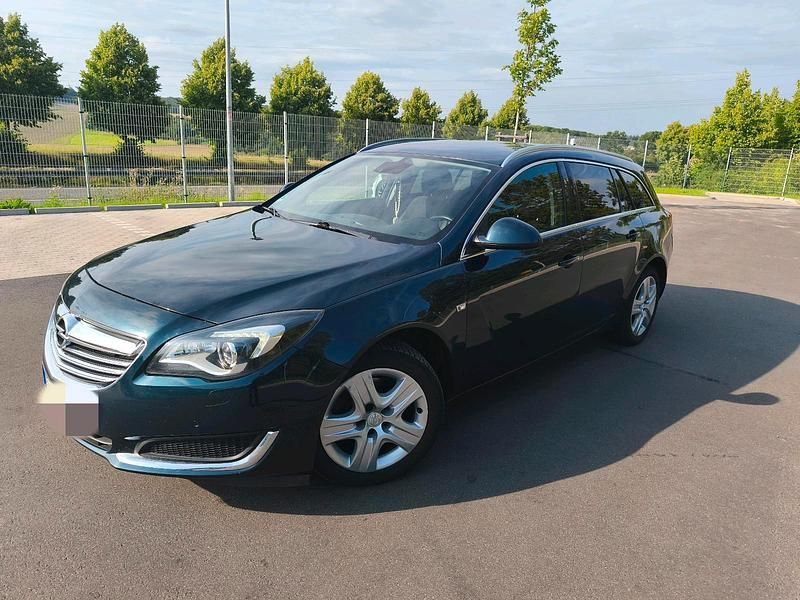 Grün Gebraucht 2014 Opel Insignia Kombi | 6.000 € (Teuer) - Bild 1/4