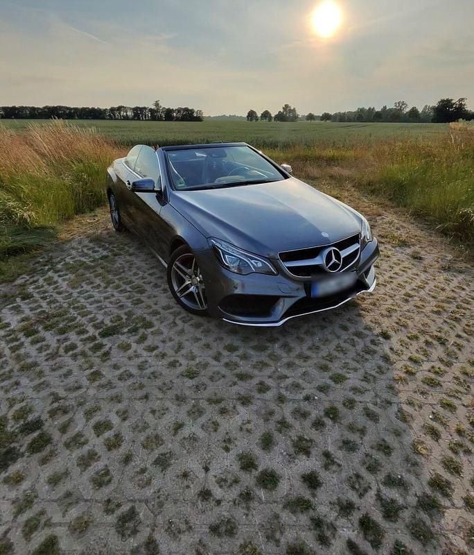Gebraucht Mercedes E320 349 PS (256 kW) 2016 Grau Cabrio