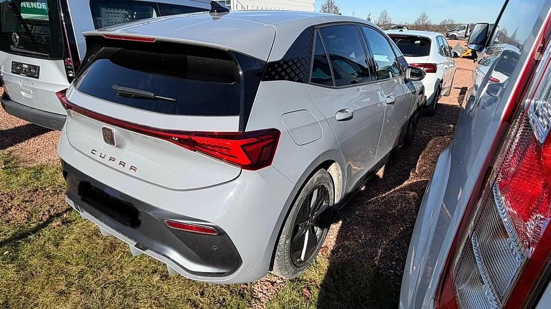 Gebraucht Cupra Born 169 kW (231 PS) 2022 Vaporgrau Kleinwagen