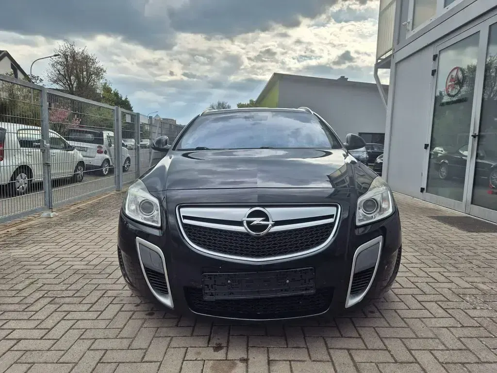 Używany Opel Insignia OPC 325 KM (239 kW) 2011 Czarny Kombi