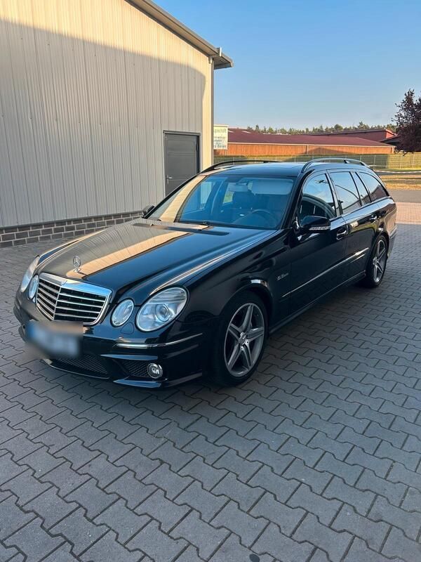 Schwarz Gebraucht 2006 Mercedes E63 AMG AMG Kombi | 28.500 € (Fairer Preis) - Bild 1/4