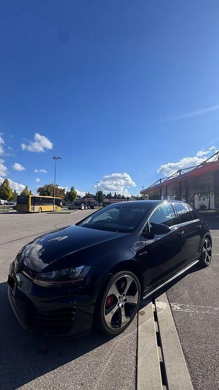 Schwarz Gebraucht 2013 VW Golf VII GTI Limousine | 12.900 € (Fairer Preis) - Bild 1/4