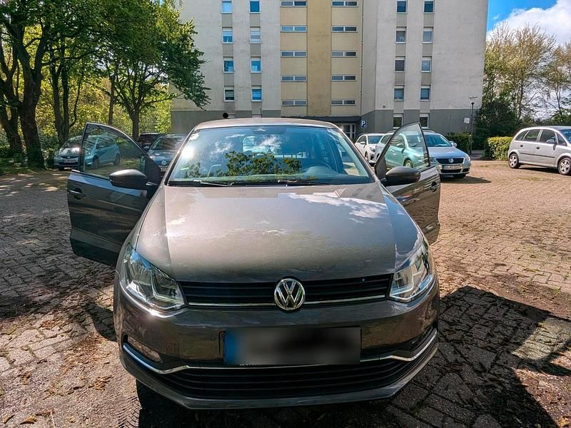 Gebraucht VW Polo 90 PS (66 kW) 2016 Grau Kleinwagen