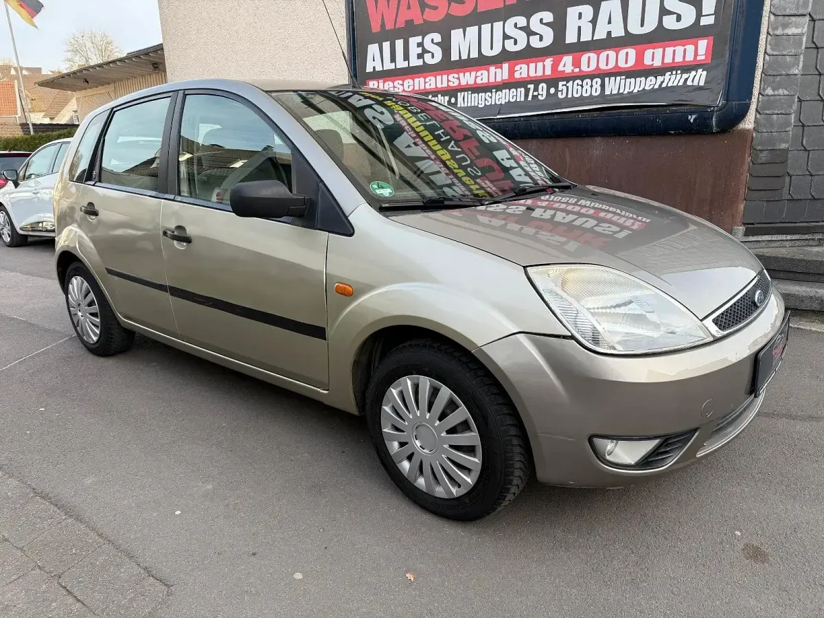 Gebraucht Ford Fiesta 80 PS (58 kW) 2002 Beige Kleinwagen