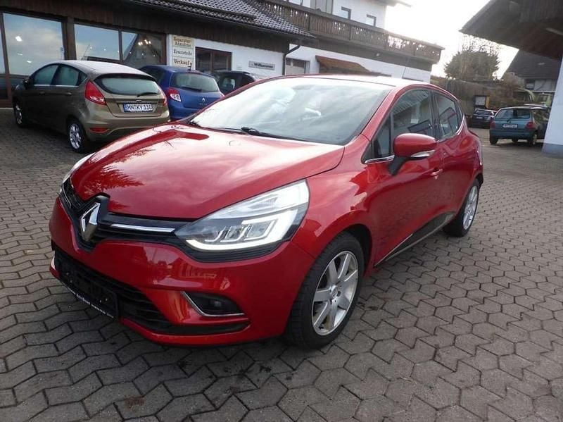 Gebraucht Renault Clio IV Intens 90 PS (66 kW) 2018 Feuerrot Kleinwagen