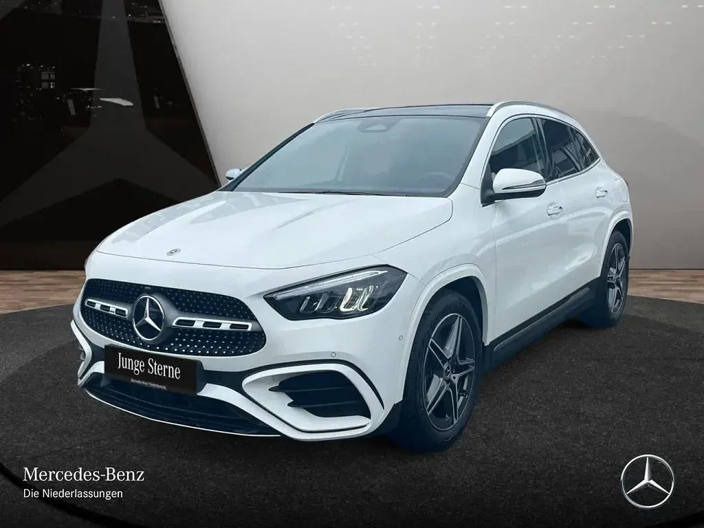 Gebraucht Mercedes GLA200 AMG 150 PS (110 kW) 2025 Weiß SUV