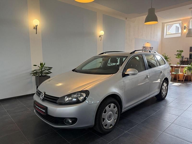 Gebraucht VW Golf VII 105 PS (77 kW) 2012 Silber Kombi