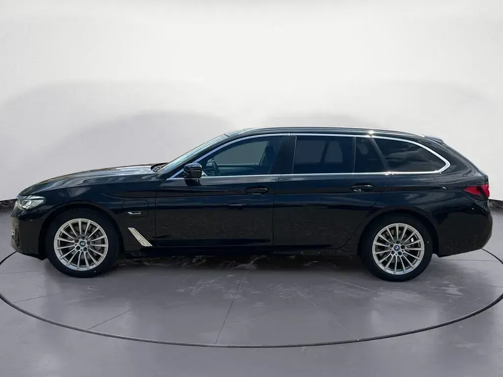 Gebraucht BMW 530e 292 PS (214 kW) 2023 Schwarz Kombi