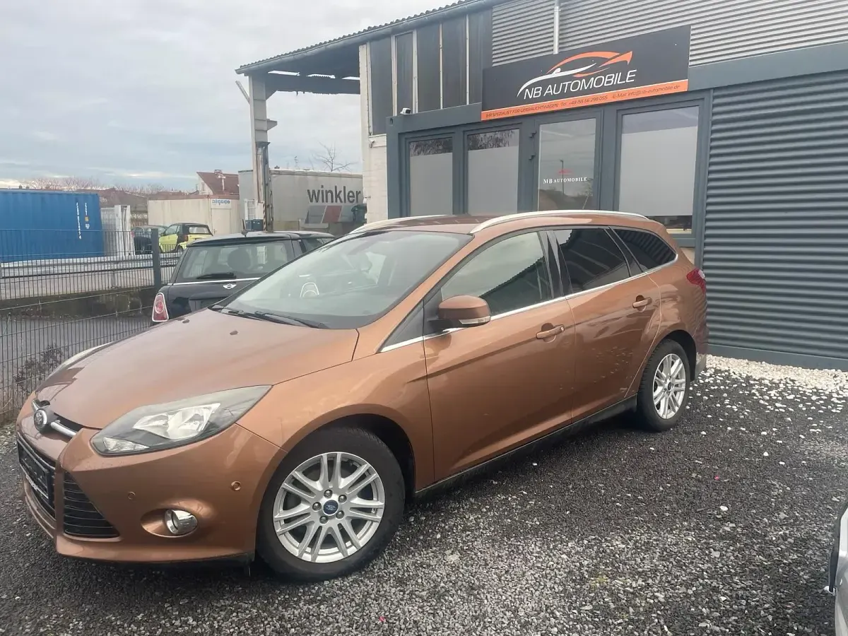 Gebraucht Ford Focus 125 PS (91 kW) 2013 Gold Kombi