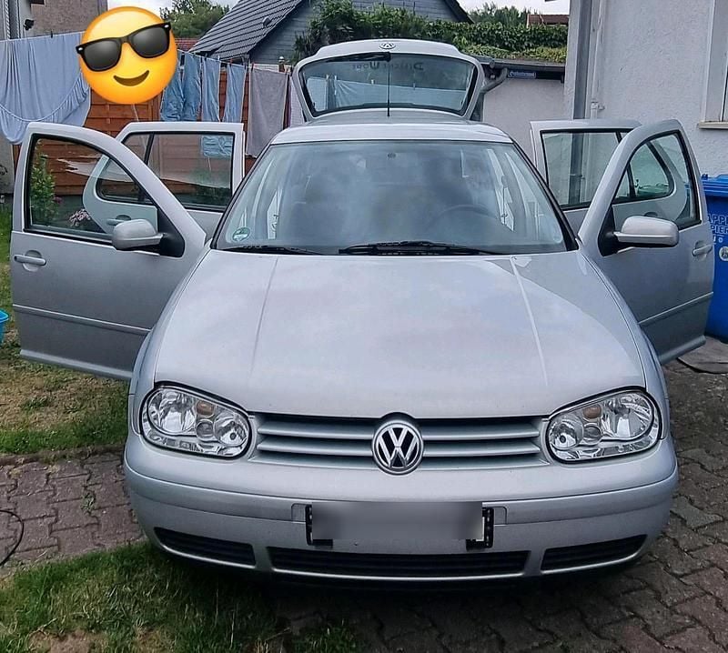Silber Gebraucht 1998 VW Golf IV Limousine | 600 € (Superpreis) - Bild 1/4