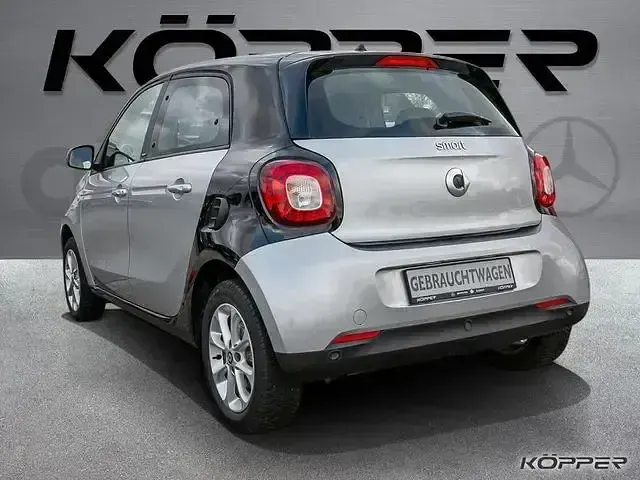 Usado Smart ForFour 71 HP (52 kW) 2019 Prateado Citadino