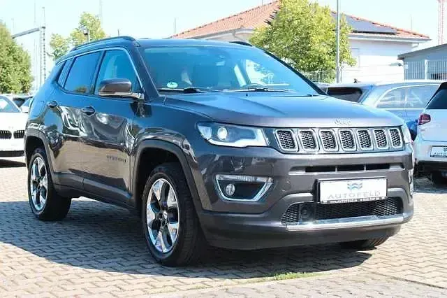 Gebraucht Jeep Compass Limited 140 PS (102 kW) 2019 Grau SUV