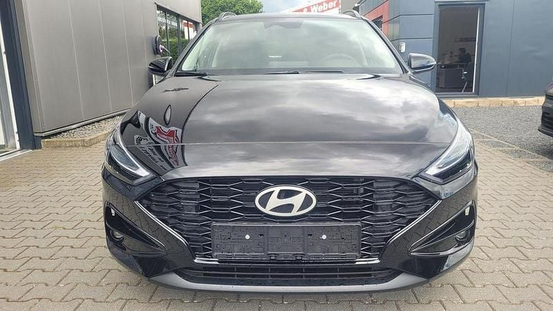 Neu Hyundai i30 140 PS (102 kW) 2025 Schwarz Kombi