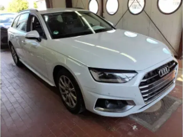 Gebraucht Audi A4 Advanced Plus 163 PS (119 kW) 2023 Weiß Kombi