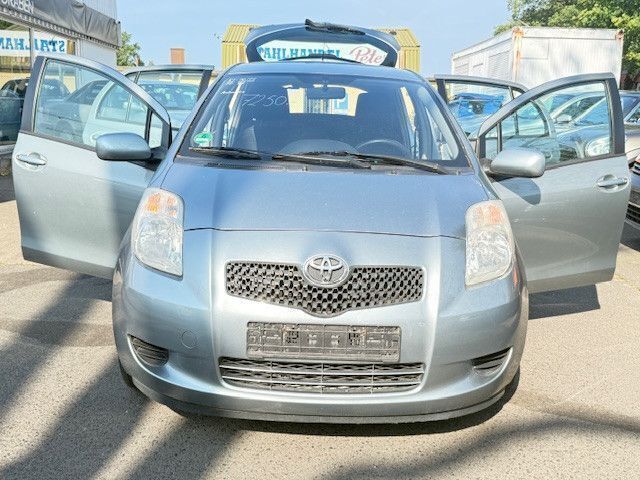 Silber Gebraucht 2006 Toyota Yaris Sol Kleinwagen | 6.990 € (Teuer) - Bild 1/4