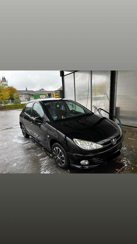 Schwarz Gebraucht 2009 Peugeot 206 Kleinwagen | 1.800 € (Fairer Preis) - Bild 1/4