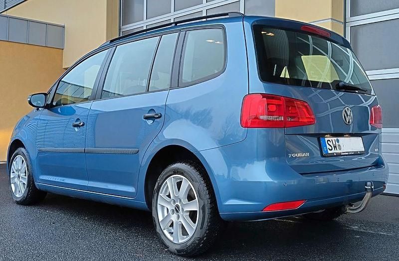 Gebraucht VW Touran Trendline 105 PS (77 kW) 2012 Blau Van / Kleinbus