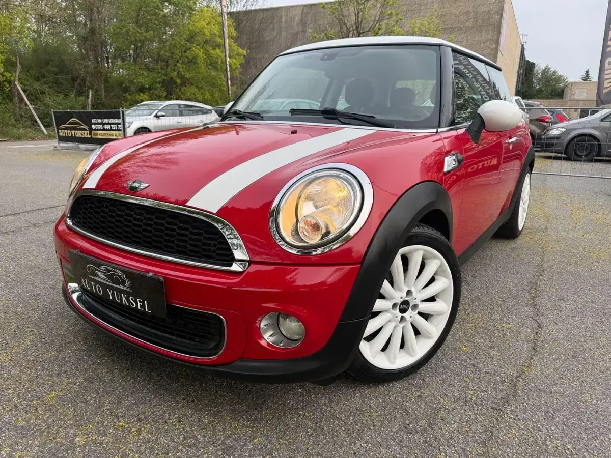 Gebraucht Mini Cooper 122 PS (89 kW) 2011 Rot Kleinwagen