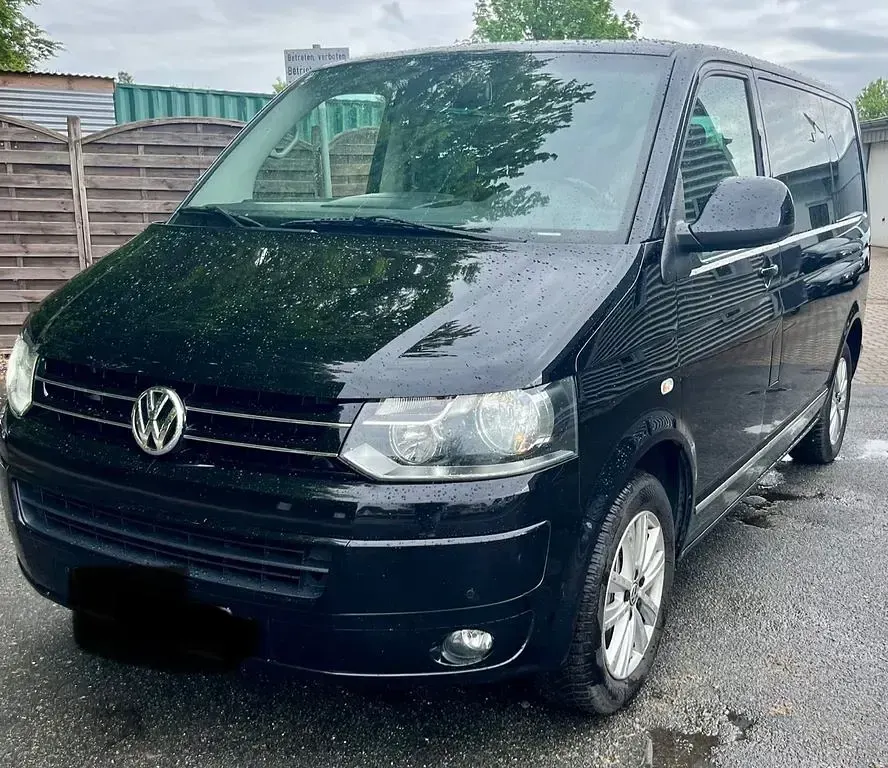 Używany VW T5 179 KM (131 kW) 2012 Czarny Van