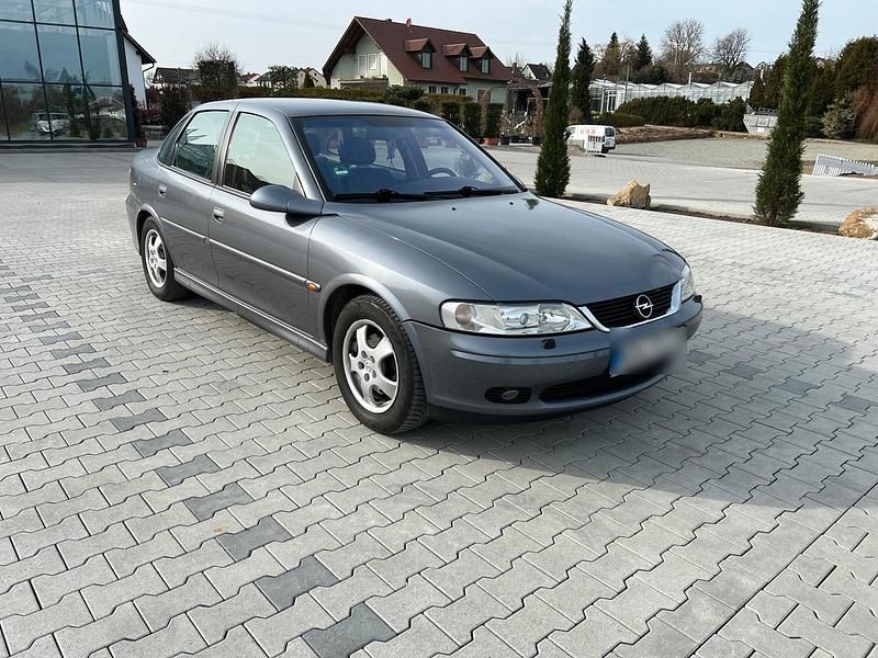 Gebraucht Opel Vectra 130 PS (95 kW) 2001 Andere farben Limousine