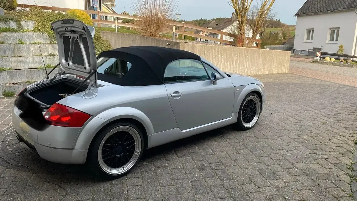 Second-hand Audi TT 150 CP (110 kW) 2001 Argintiu Coupe