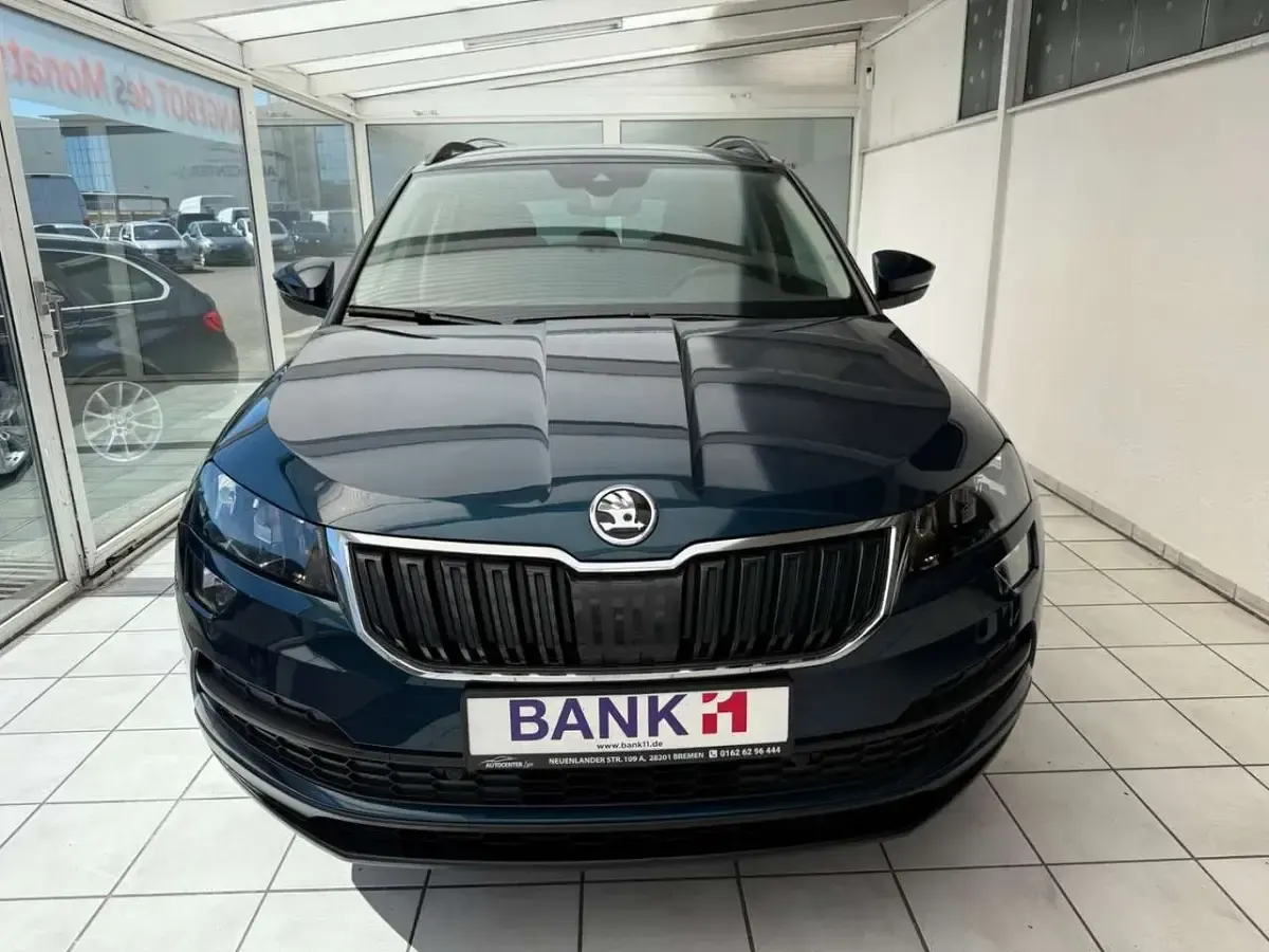 Gebraucht Skoda Karoq Style 116 PS (85 kW) 2018 Modra lava/lava blau SUV