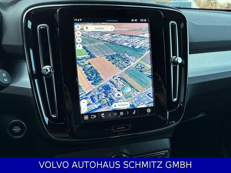 Gebraucht Volvo XC40 Plus 163 PS (119 kW) 2025 Weiß SUV