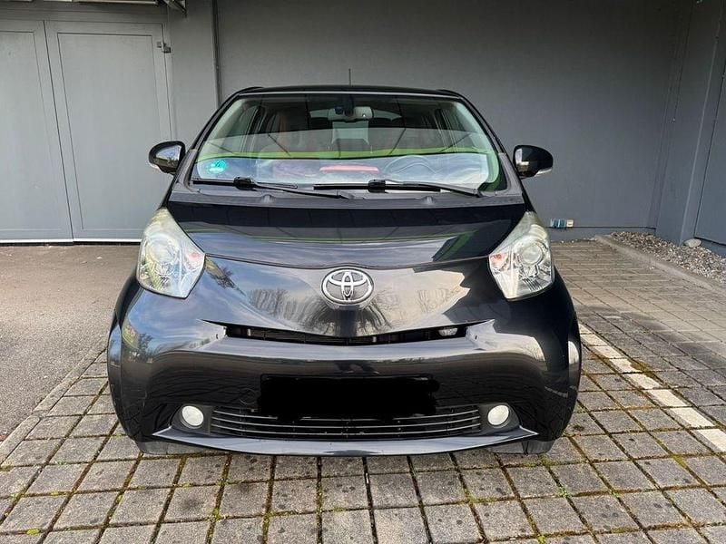 Gebraucht Toyota iQ 68 PS (50 kW) 2010 Schwarz Kleinwagen