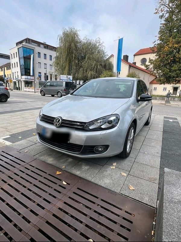 Grau Gebraucht 2011 VW Golf Limousine | 7.850 € (Teuer) - Bild 1/4