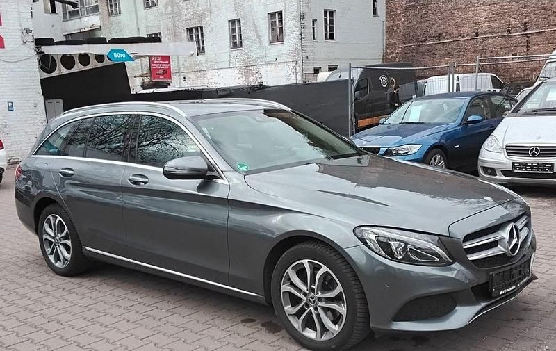 Gebraucht Mercedes C220 170 PS (125 kW) 2016 Grau Kombi