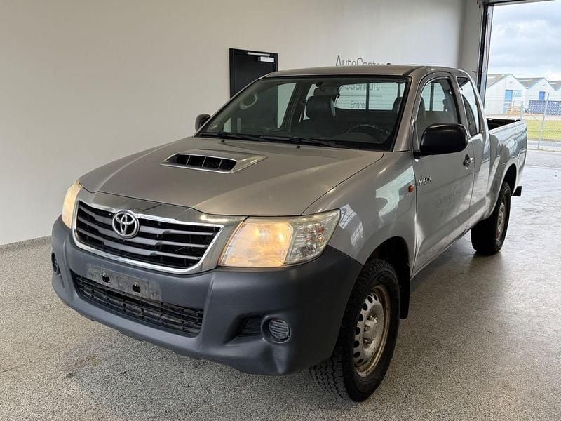 Gebraucht Toyota HiLux 144 PS (105 kW) 2016 Silber Pickup