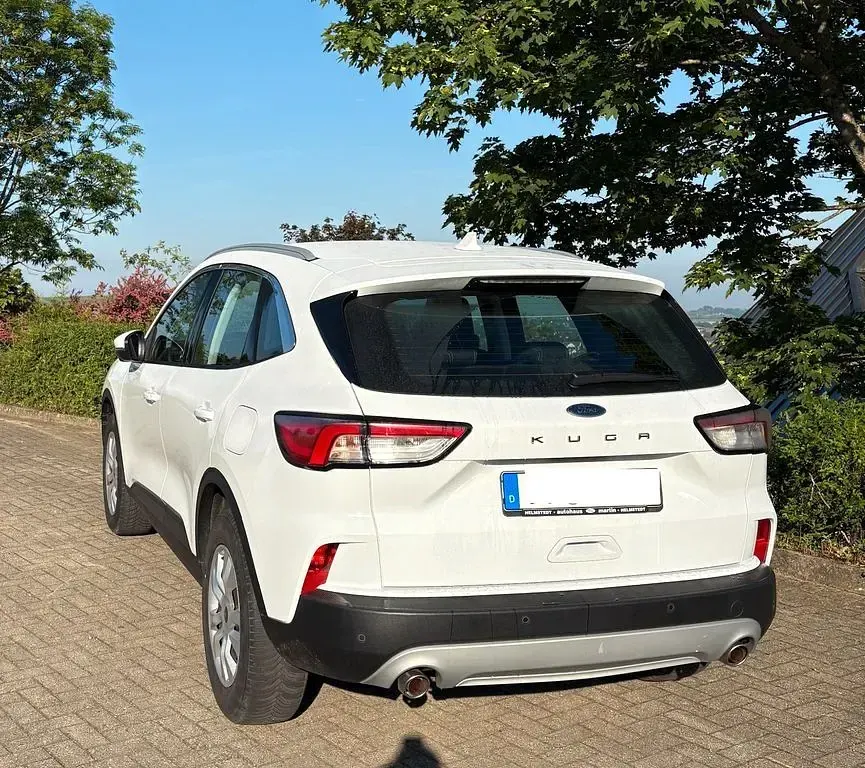 Usata Ford Kuga Cool & Connect 120 CV (88 kW) 2020 Bianco SUV