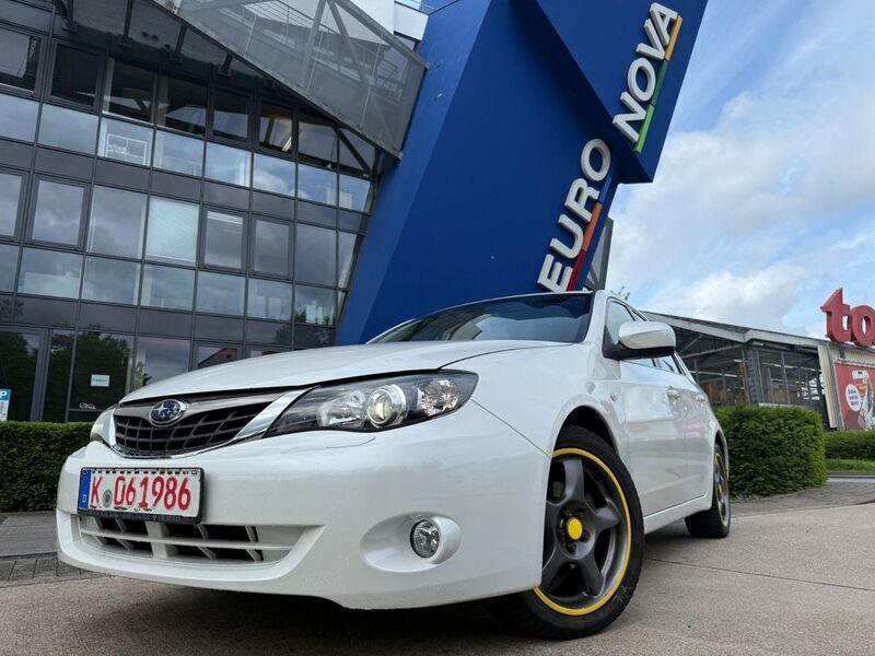 Weiß Gebraucht 2009 Subaru Impreza Comfort Limousine | 6.790 € (Guter Preis) - Bild 1/4