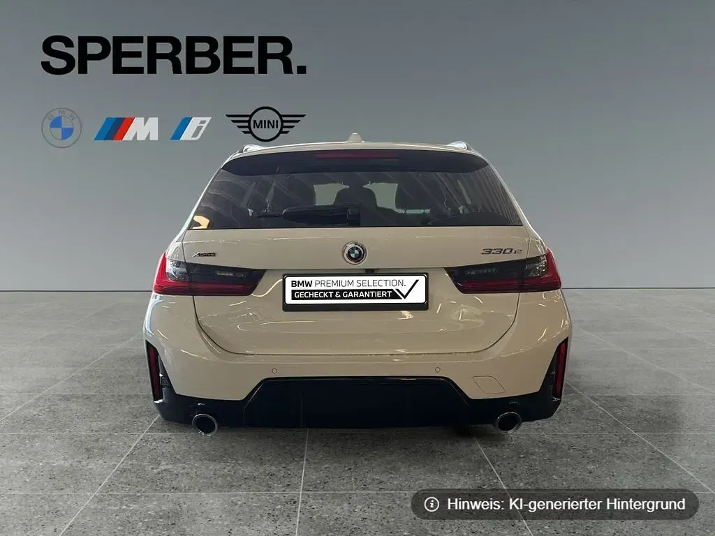 Gebraucht BMW 330e M Sport 292 PS (214 kW) 2022 Weiß Limousine