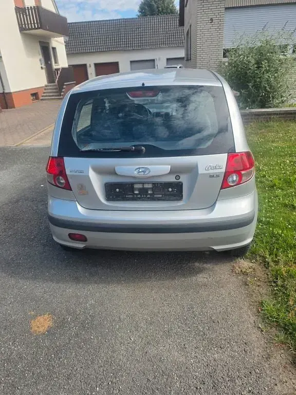 Gebraucht Hyundai Getz GLS 105 PS (77 kW) 2002 Silber Kleinwagen