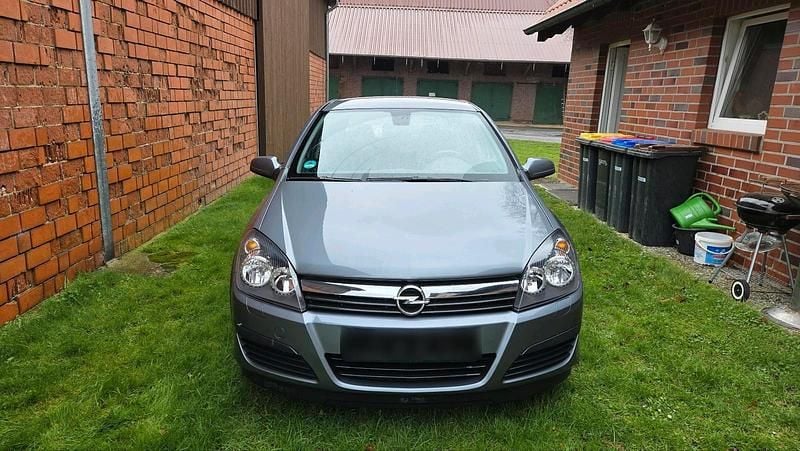 Second-hand Opel Astra 90 CP (66 kW) 2007 Gri Coupe