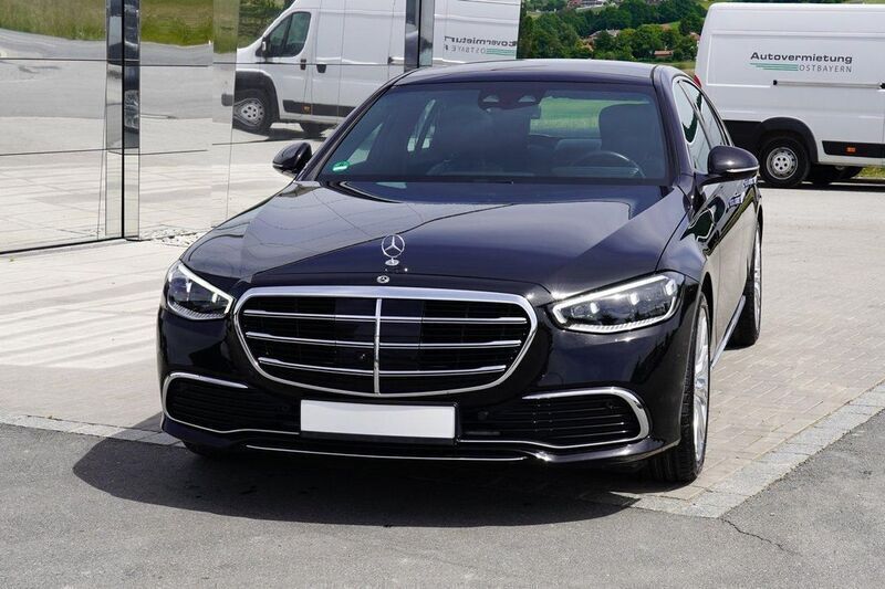 Schwarz Gebraucht 2022 Mercedes S350 Limousine | 79.990 € (Teuer) - Bild 1/4